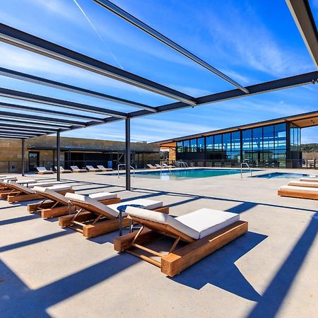 Skye Texas Hill Country Resort Hilltop Екстериор снимка