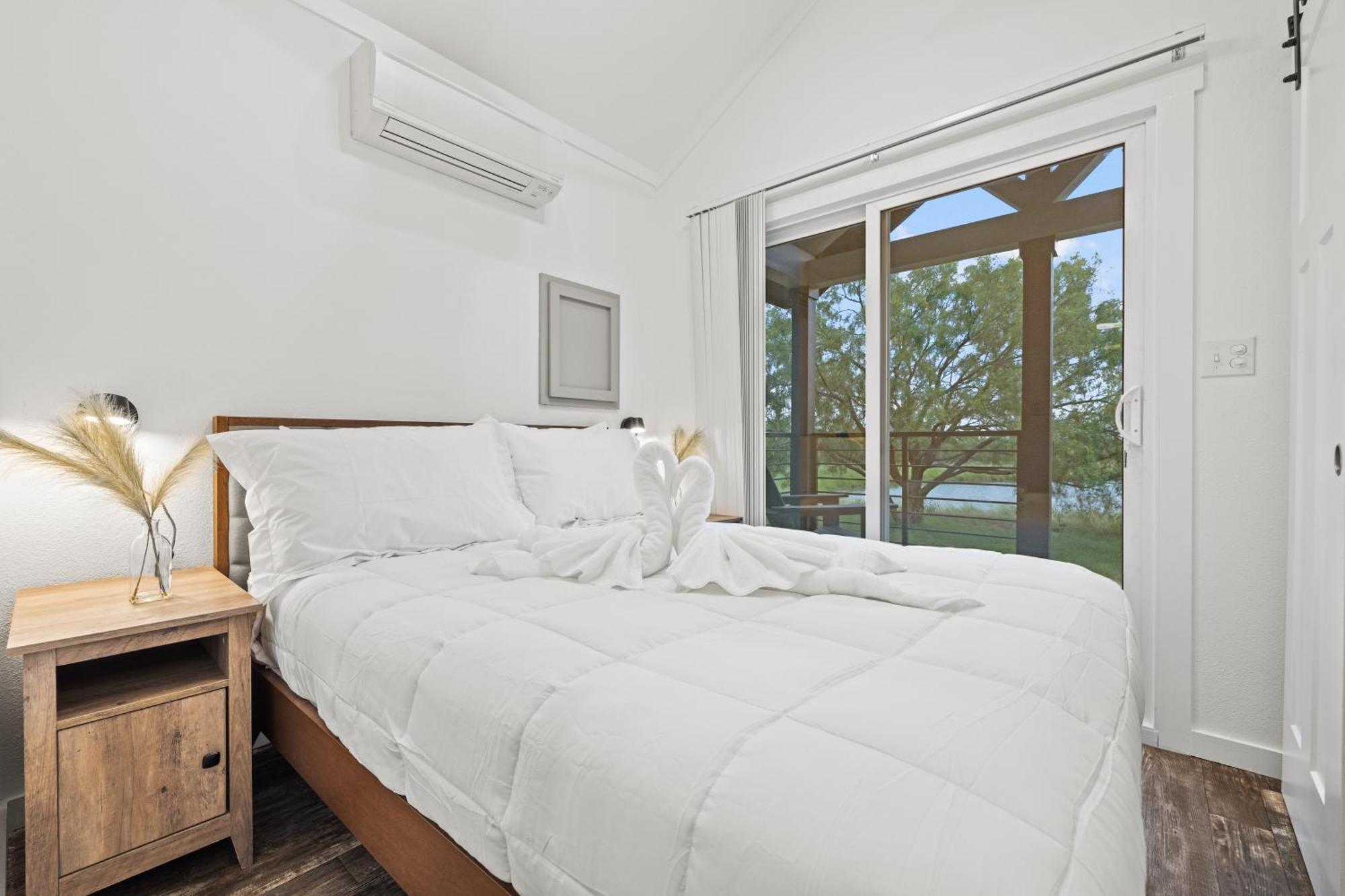 Skye Texas Hill Country Resort Hilltop Екстериор снимка