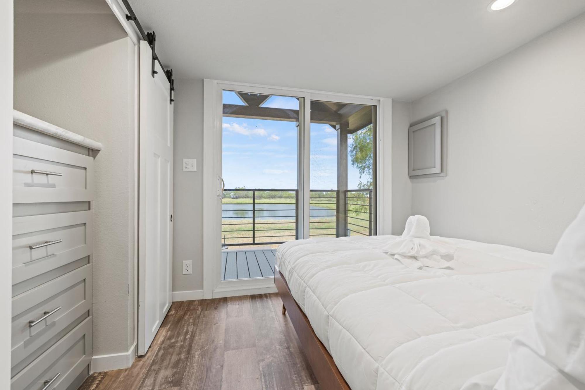 Skye Texas Hill Country Resort Hilltop Екстериор снимка