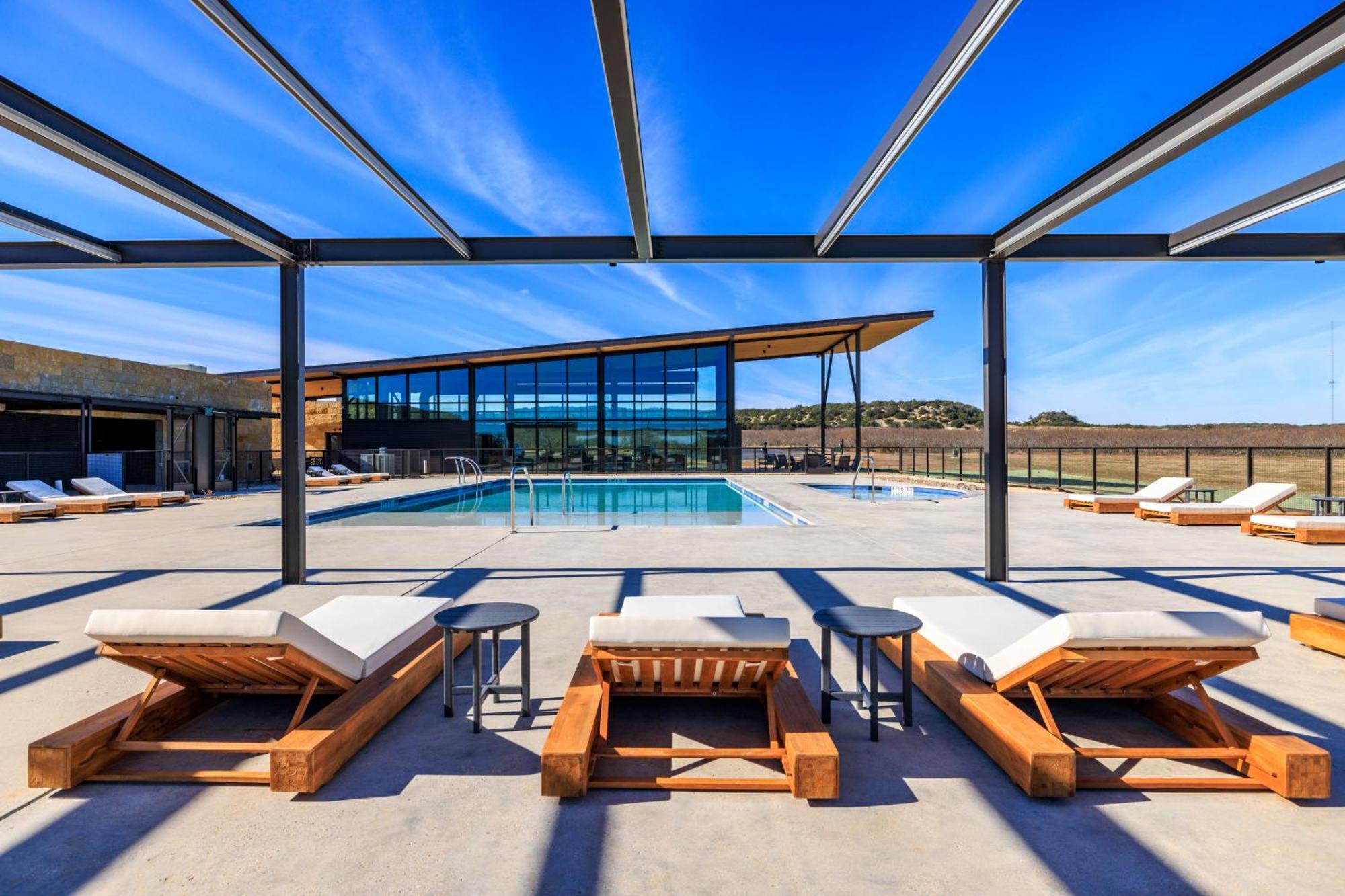 Skye Texas Hill Country Resort Hilltop Екстериор снимка